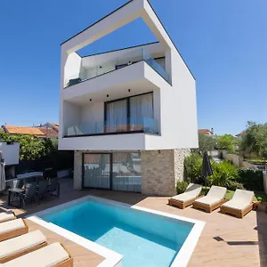 Villa Luxury Favela With Heated Pool
