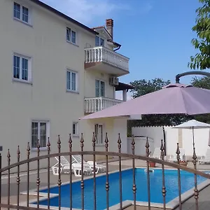 Appartamento House Ariamare